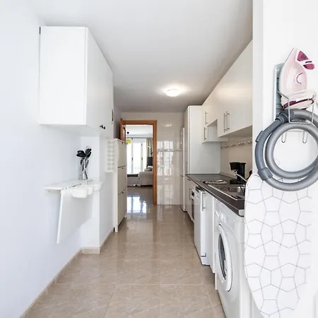 Bright Spacious In The Center Of Arrecife, Fast Fiber Wifi 公寓 阿雷西费