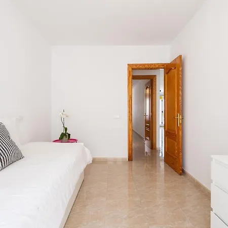 Bright Spacious In The Center Of Arrecife, Fast Fiber Wifi 阿雷西费