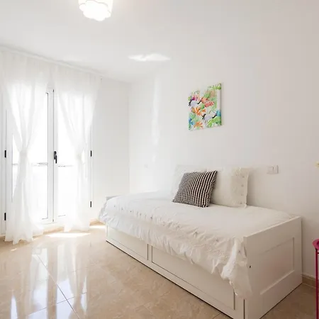 Bright Spacious In The Center Of Arrecife, Fast Fiber Wifi 阿雷西费