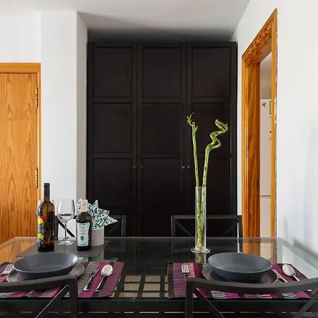 Bright Spacious In The Center Of Arrecife, Fast Fiber Wifi 阿雷西费