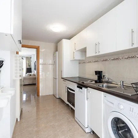 Bright Spacious In The Center Of Arrecife, Fast Fiber Wifi 公寓 阿雷西费